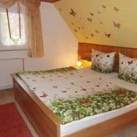 Apartment Charming Flat In Sebnitz With Garden Lichtenhain (Sebnitz)